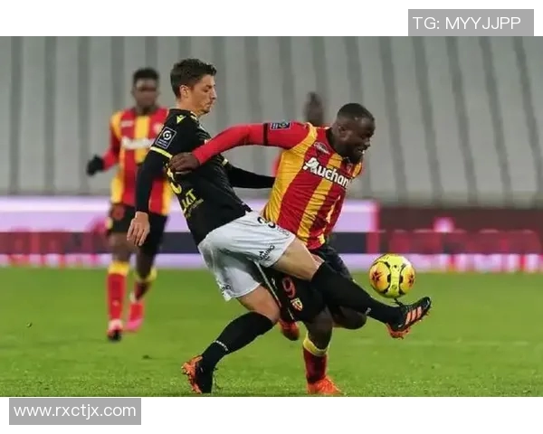 汉堡主场战平德甲劲旅，表现抢眼展现实力